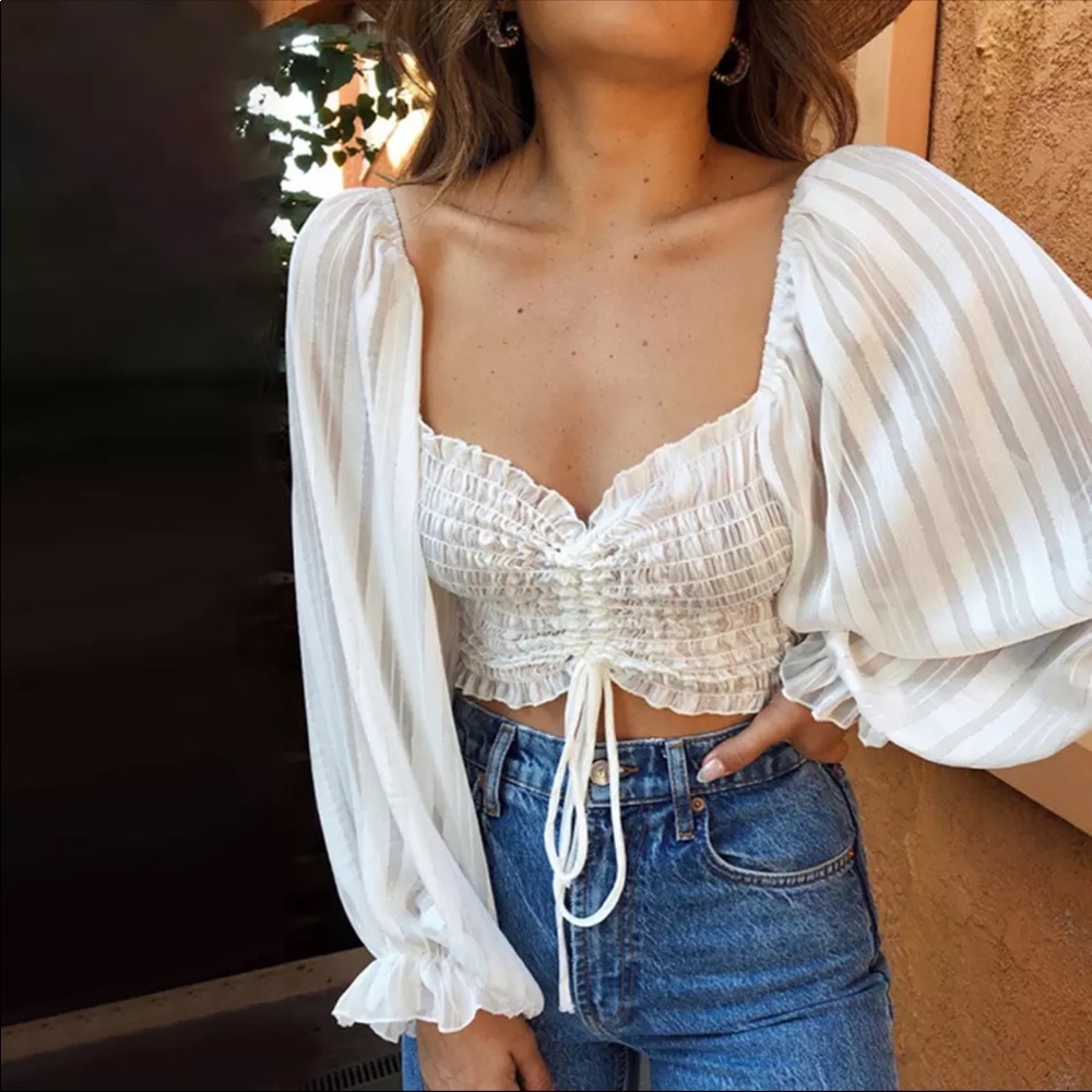 New sweet romantic blouse sweetheart neck crop top